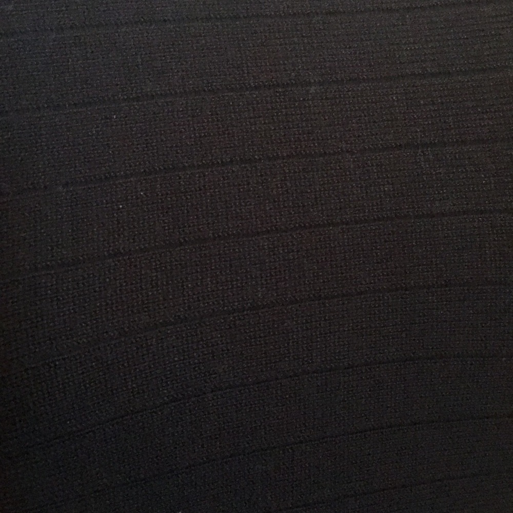 Time & Tru Black LS Sweater - Picture 5 of 13